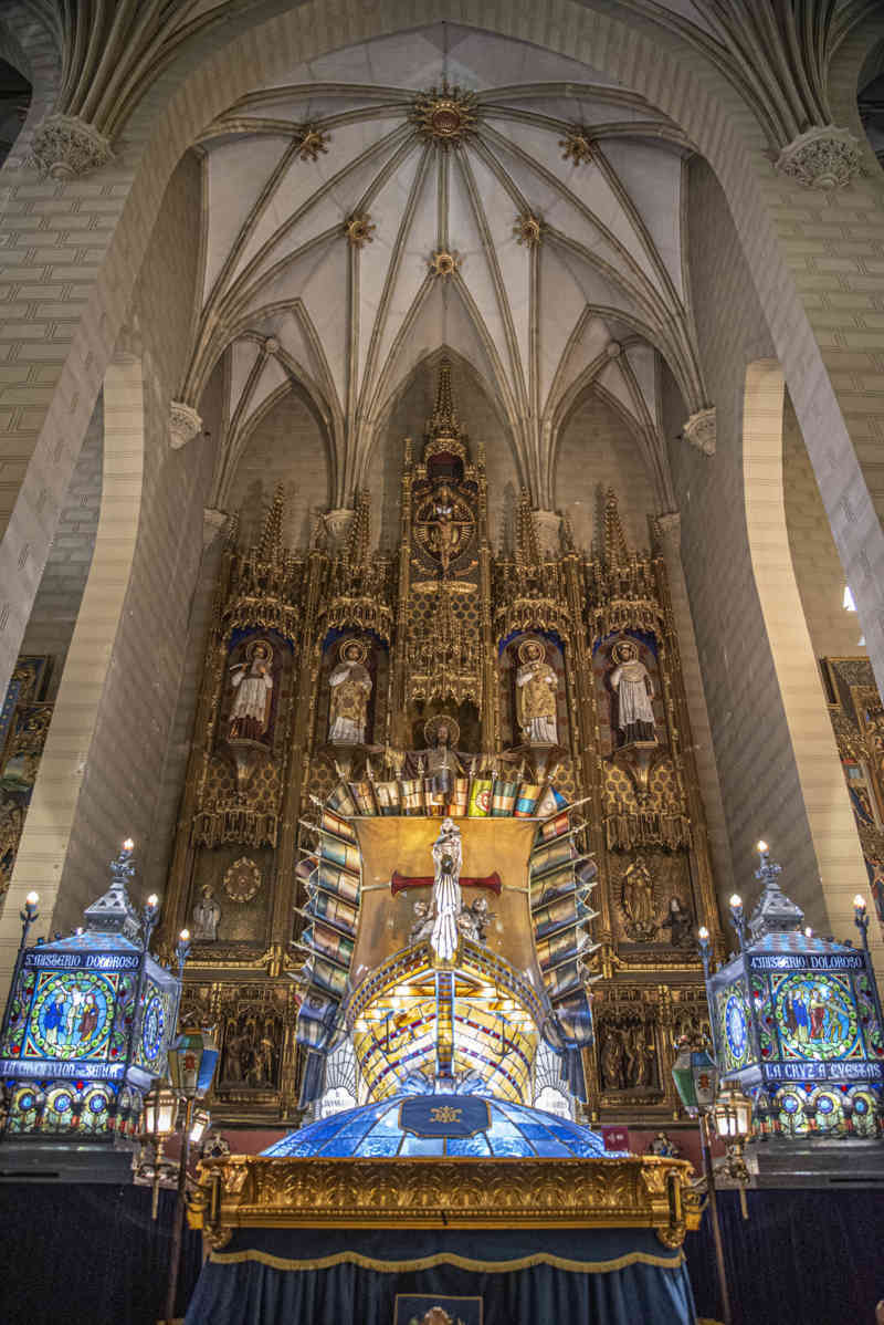 Zaragoza 102 - iglesia del Sagrado Corazón de Jesús (Rosario de Cristal).jpg